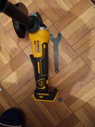 Radial para batería dewalt sin batería solo makina
