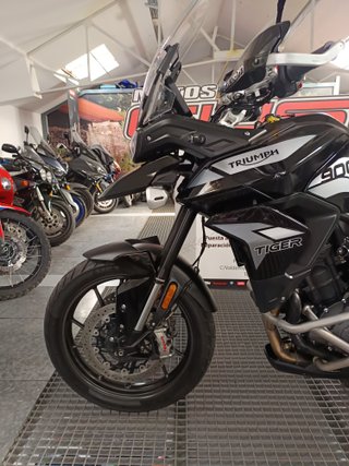 Triumph Tiger 900 GT Pro 2023 Negra
