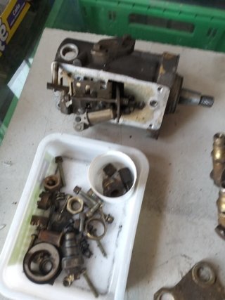 Bomba combustible Nissan A4 28