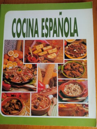 4 Libros de cocina.  Todos 25
