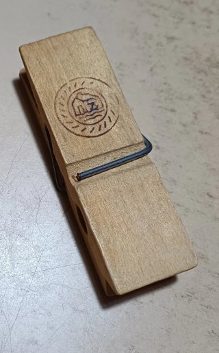 Chiudipacco Mulino Bianco in legno