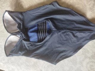 Dos Bañadores de  mujer lunares azul y blanco ,