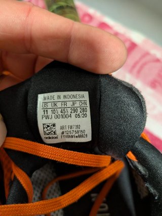 Zapatillas Adidas Naranja y Negro