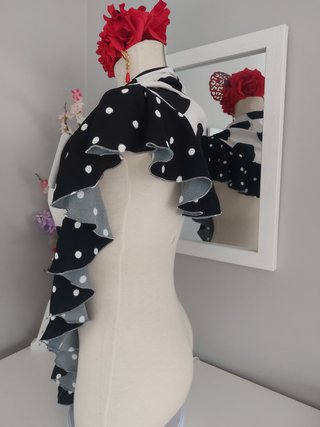 Mantoncillo Flamenco Negro y Blanco