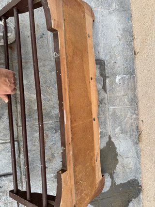 Perchero de madera decorativo