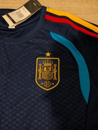 Conjunto España Mundial 2026 entreno Adidas.