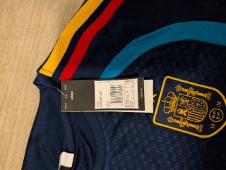 Conjunto España Mundial 2026 entreno Adidas.