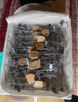 20 Perchas para Faldas Plateadas