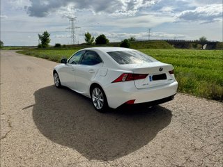 Lexus IS300H