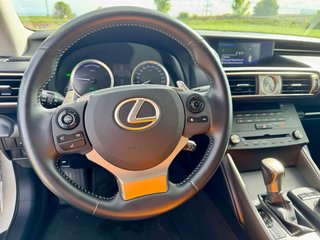 Lexus IS300H