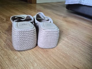 Sandalias Zara Plataforma Cuña Pala Beige Talla 38