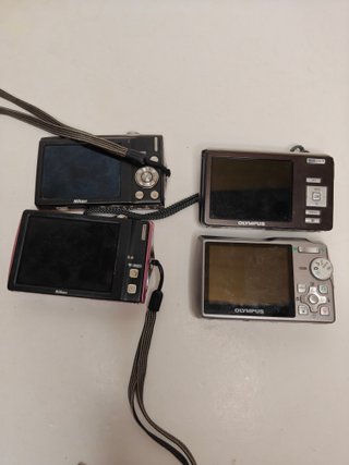 lotto 4 fotocamere nikon e olympus per ricambi