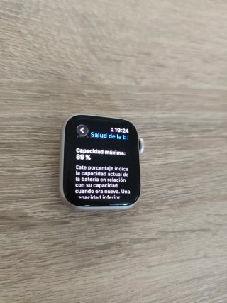 Apple Watch SE GPS + Cellular 40mm
