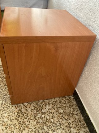 Cabezal y mesillas de madera de aliso