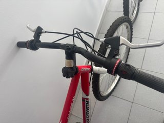 Bicicleta de Montaña Roja Maverick