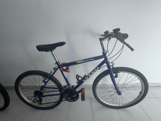 Bicicleta de Montaña Roja Maverick