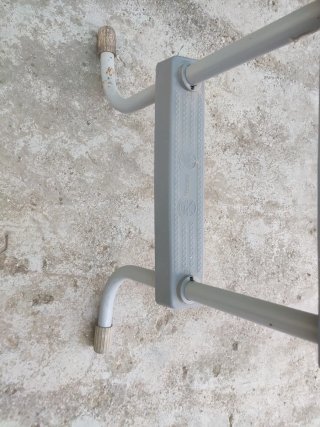 Escalera piscina metal y plástico gris
