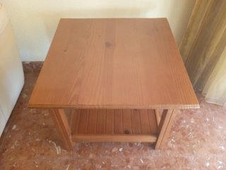 Mesa auxiliar de madera 58x58 y 45 de alto