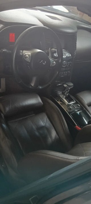 Infiniti FX30 2011