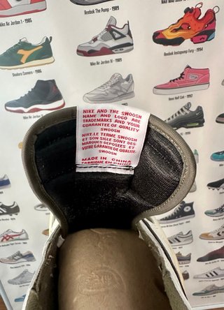 Jordan 1 Low Travis Scott