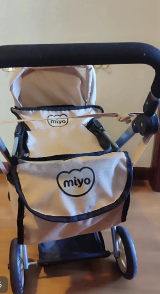 Carrito de muñecas