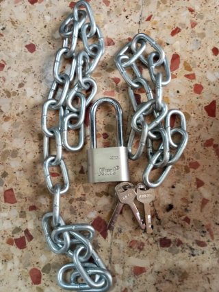 Candado KMT 40mm con 2 cadenas