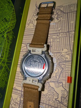 G-Shock x HUF GA-2100HUF-5A Marrón/Verde