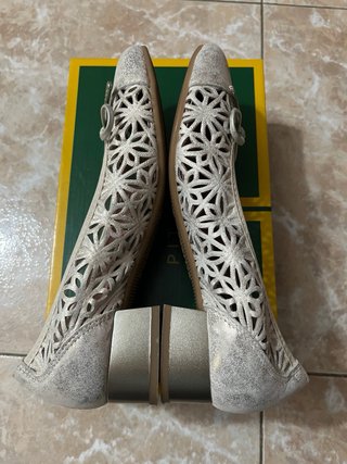 Zapatos Pitillos mujer beige y plata
