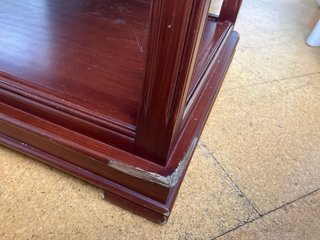 Mesa baja de salón de madera