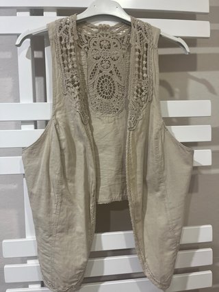 Chaleco beige con encaje talla única