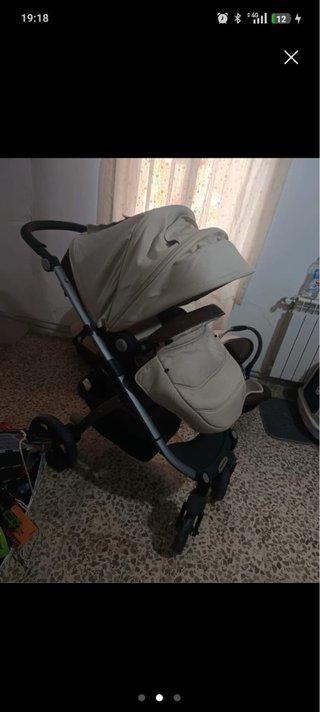 Carrito de bebé y silla de coche y cuna poco uso