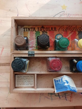 Caja antigua tinta Caligráficas vintage, Fix