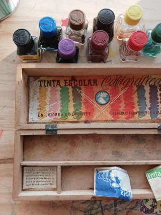Caja antigua tinta Caligráficas vintage, Fix