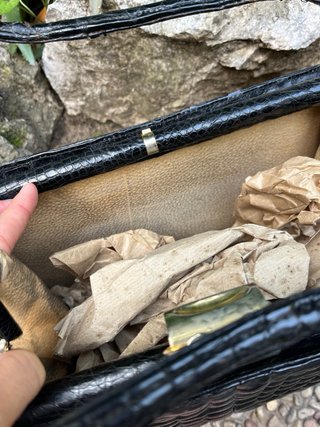 Bolso de piel de cocodrilo negro