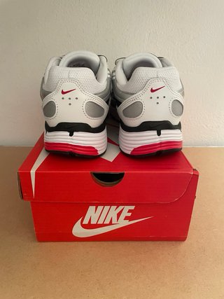 Nike P6000 Rojas Talla 42