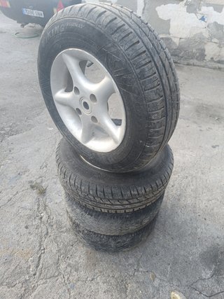Llantas Hyundai accent  R13 75/70R13