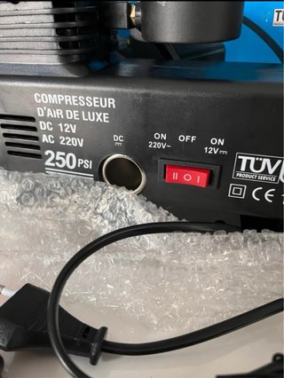 Compressore Aria 12V/220V 250 PSI Gonfiatore