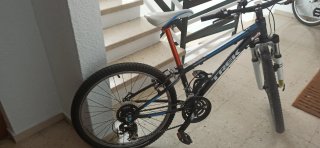Bicicleta Trek MTB 24 Negra y Azul