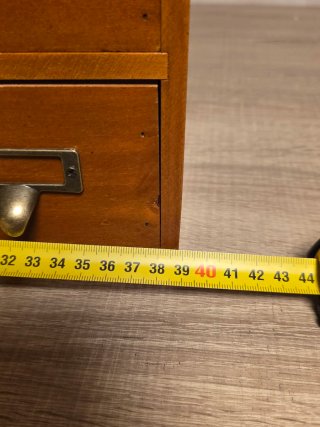 Mueble de madera con 9 cajones