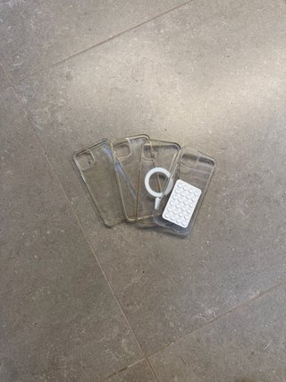 Confezione da 4 custodie per iPhone 14 Plus