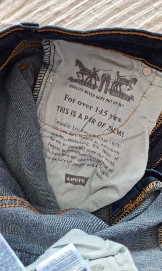 Pantalón vaquero Levi's azul oscuro