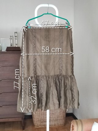 Falda caqui volante mujer talla 48