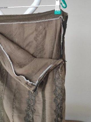 Falda caqui volante mujer talla 48