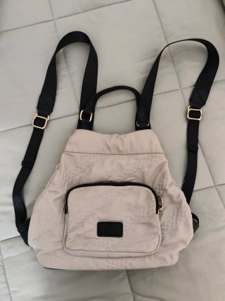 Bolso Mochila Beige y Negro