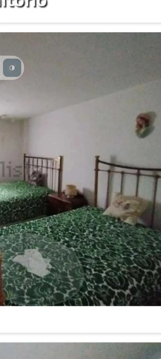 Cama antigua de forja