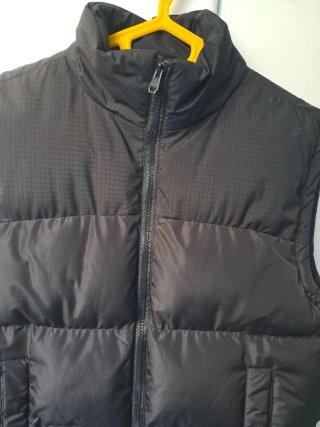 Chaleco acolchado negro talla 12