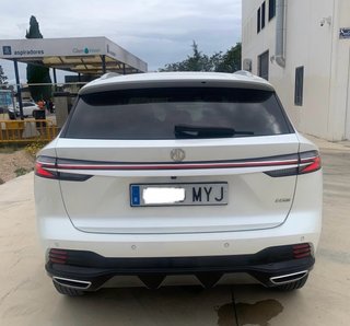 MG HS 2025