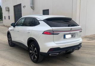 MG HS 2025