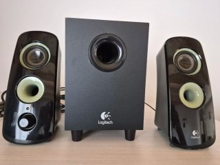 Altavoces Logitech con Subwoofer