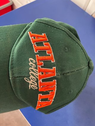Gorra Atlanta College Verde Naranja